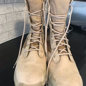 New Balance OTB Boots